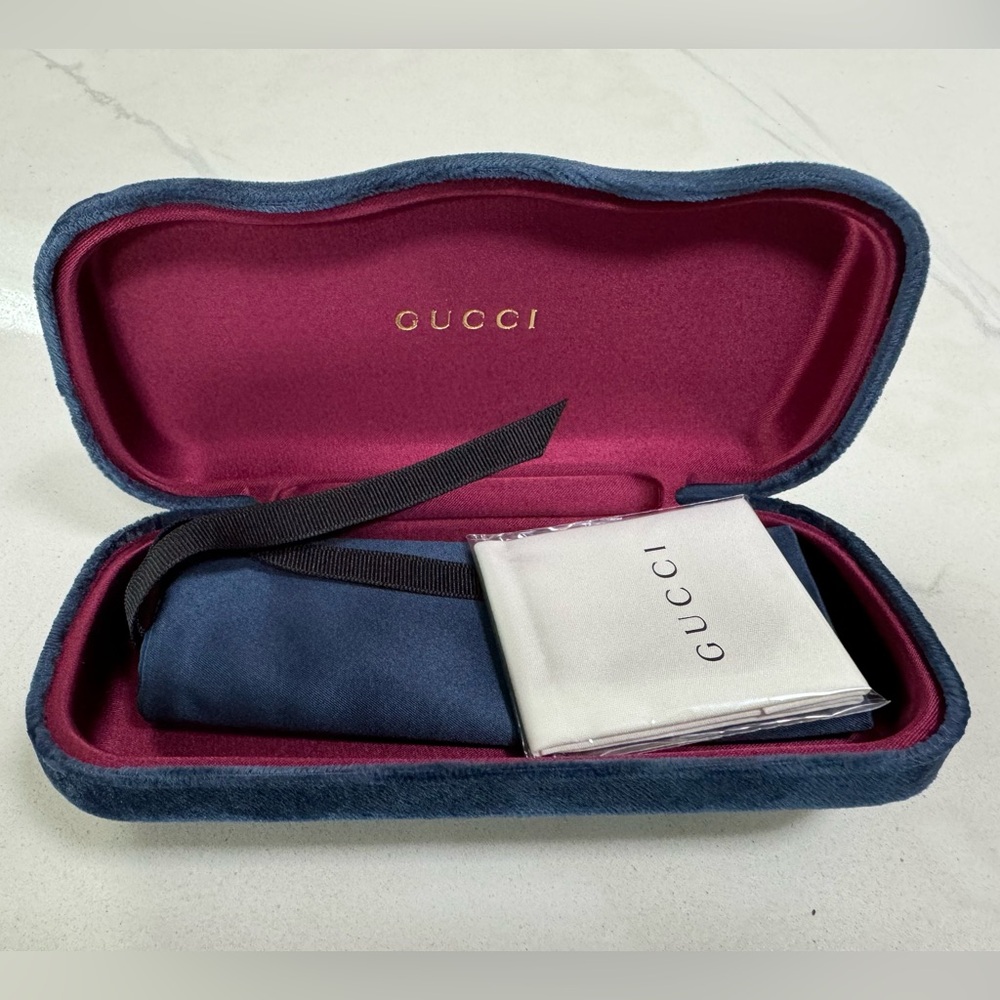 GUCCI velvet glasses case